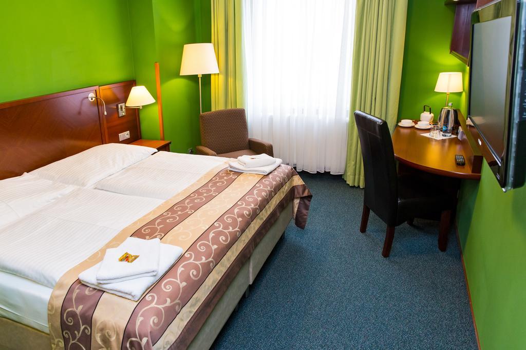 Hotel Rieger Garni Jicin Exterior photo